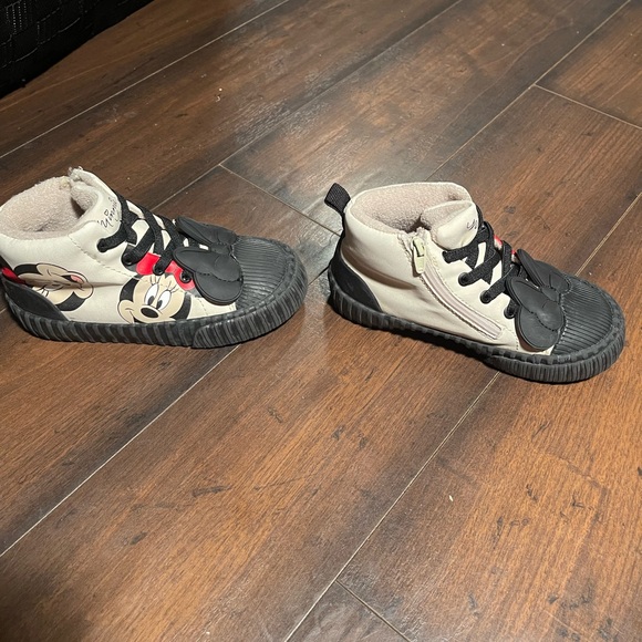 Zara girls Mickey and Minnie sneakers - Picture 2 of 6